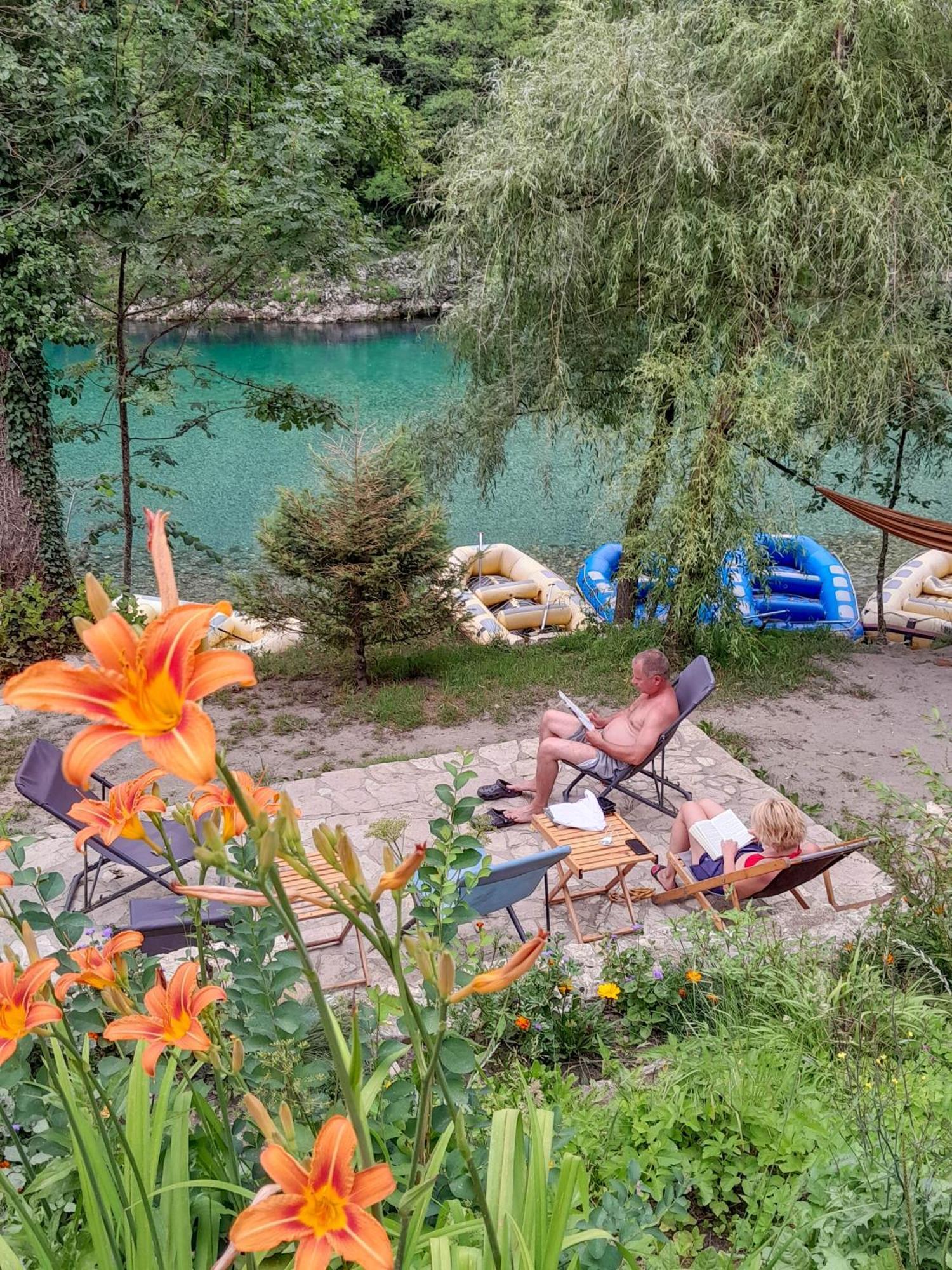 Rafting Camp Encijan Hotel Foca Eksteriør billede
