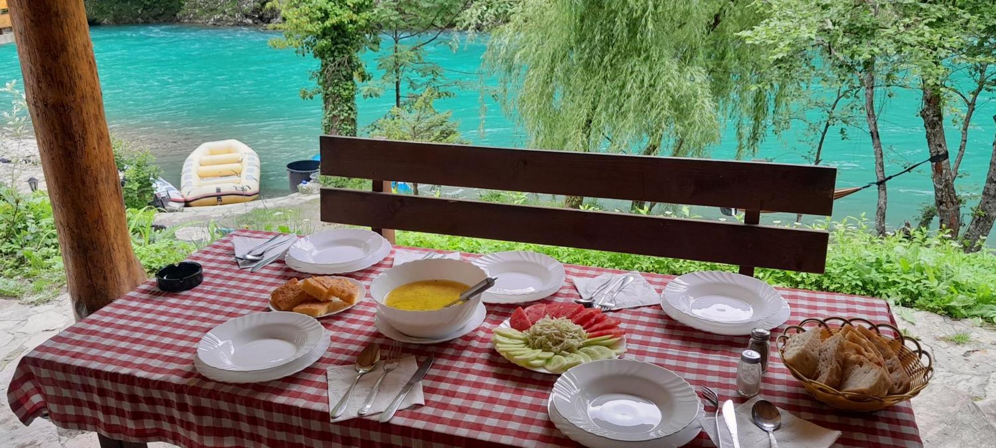 Rafting Camp Encijan Hotel Foca Eksteriør billede