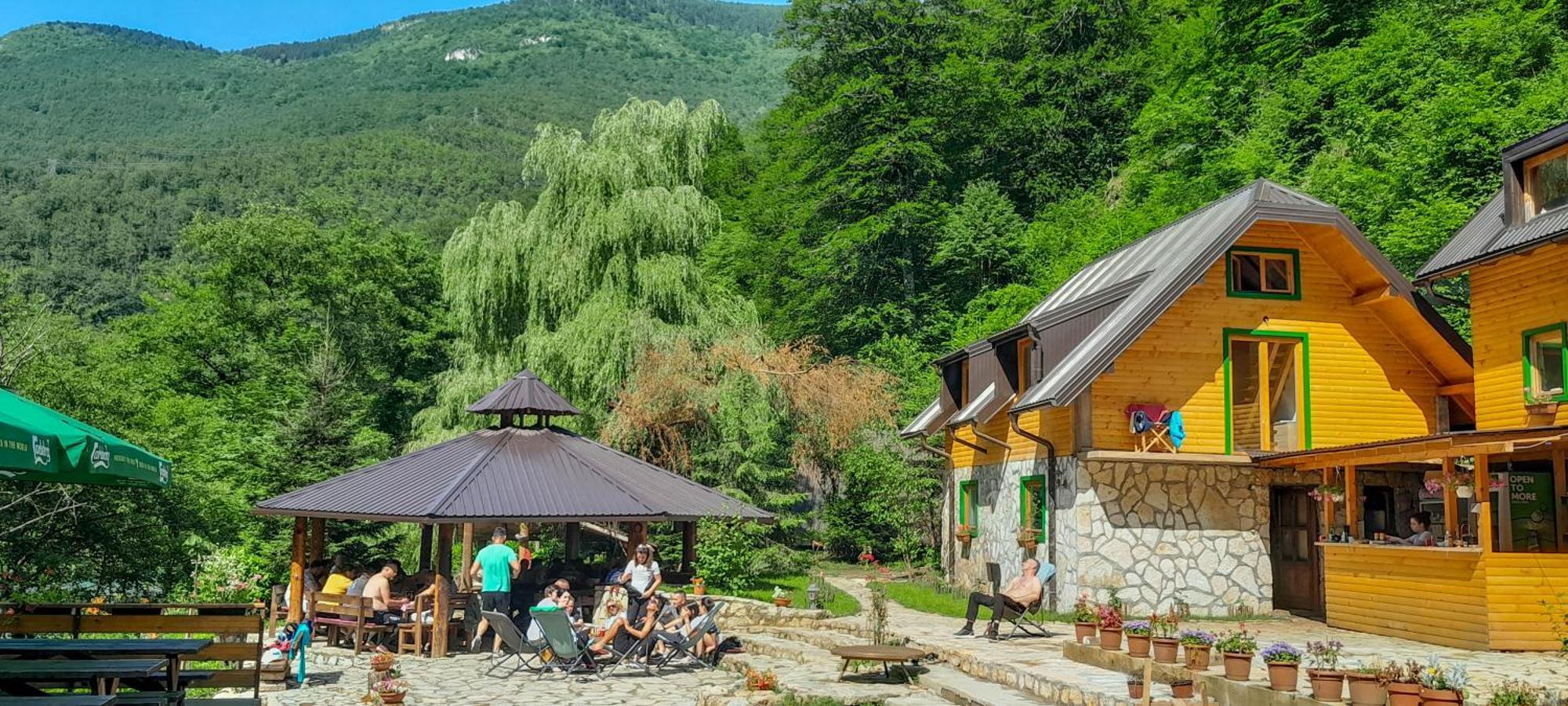 Rafting Camp Encijan Hotel Foca Værelse billede